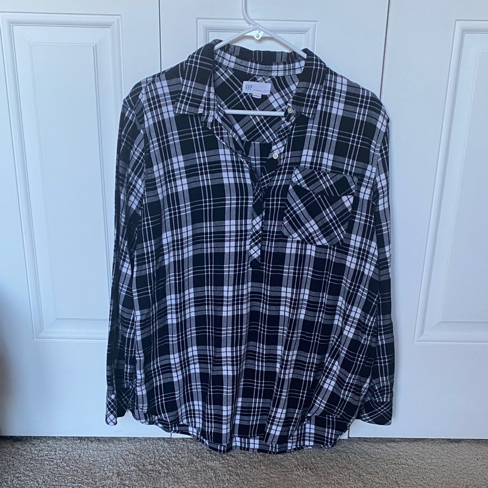 GAP Women’s Flannel Plaid Shirt